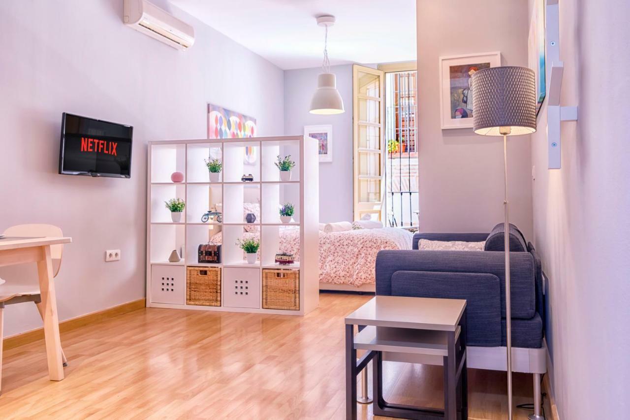 -Malagasunapts- Vibrant Historic City Centre Экстерьер фото